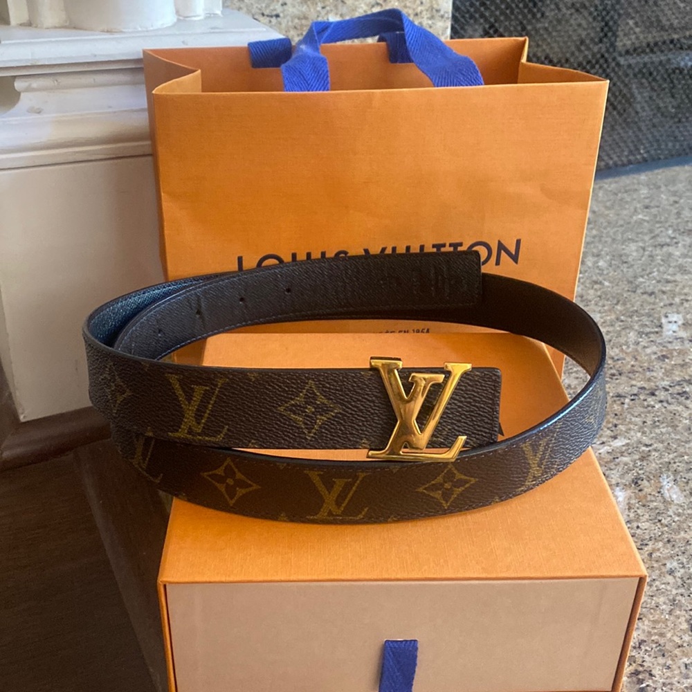 Authentic Louis Vuitton 2 sided belt!!!